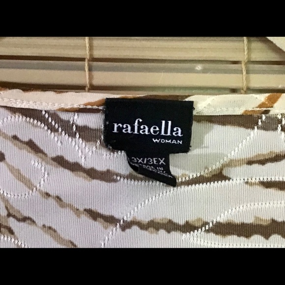 💵🍾HP🥂🍾RAFEALLA Woman. draped front blouse - Picture 5 of 13